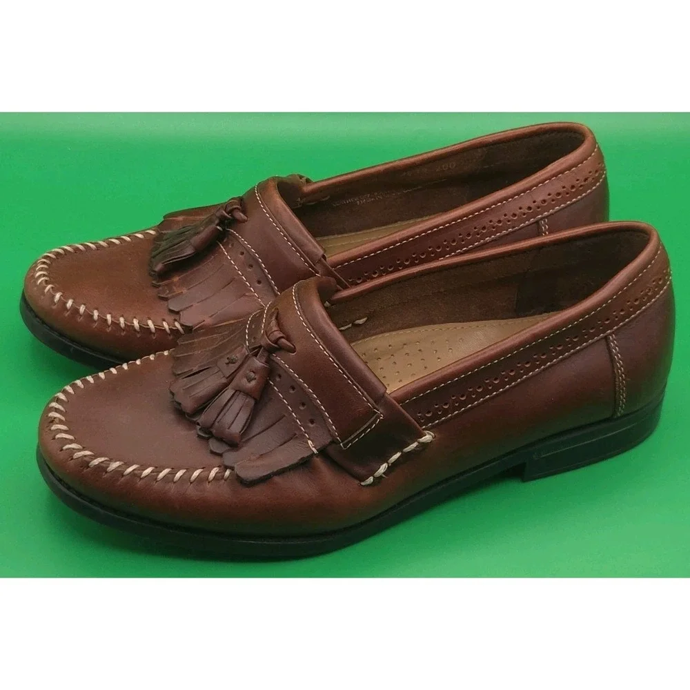 G. H. Bass Weejuns Loafers - Men's 9 EE - Tassel & Stitch - Brown Dress Shoes